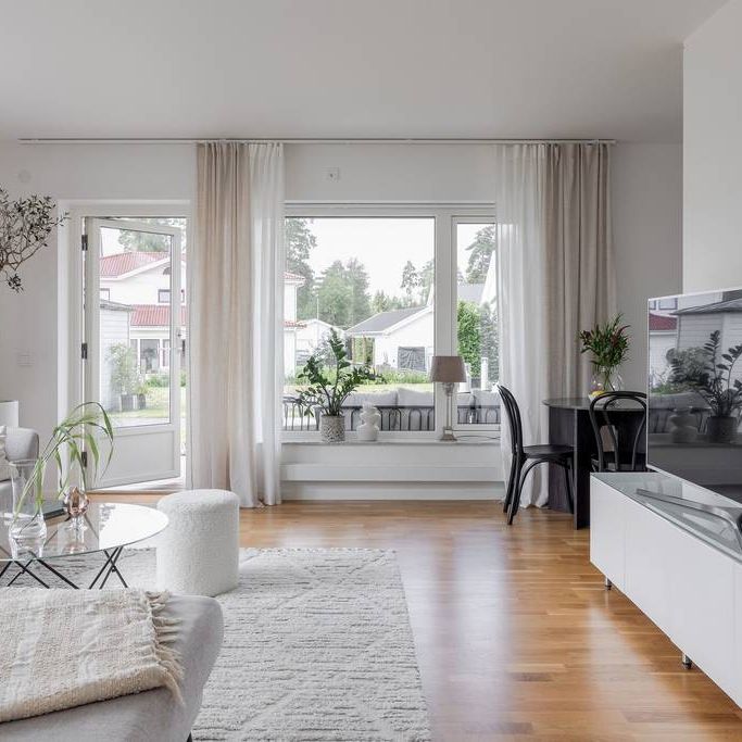 Vikaholmsallén, Växjö - Photo 1