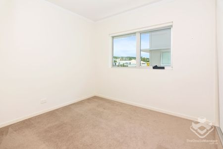 2 BEDROOM 2 BATH FURNISHED APARTMENT IN CENTRAL INDOOROOPILLY - Photo 4