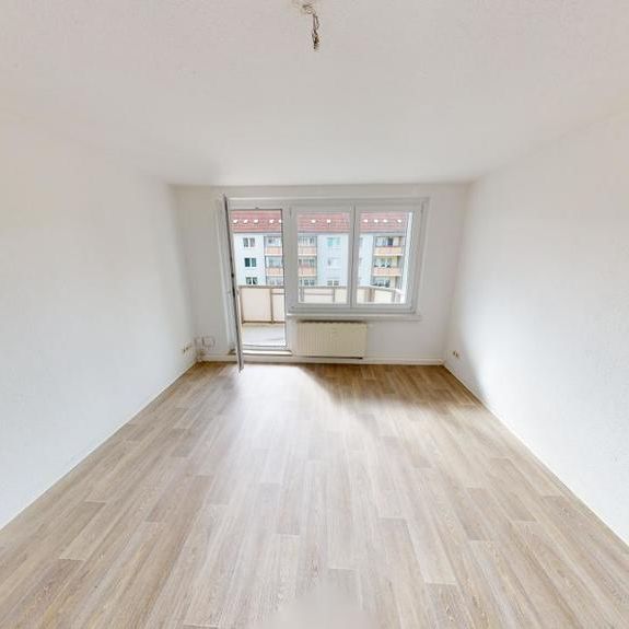 In ruhiger Seitenstraße gelegene 3-Raum-Wohnung mit Balkon - Photo 1