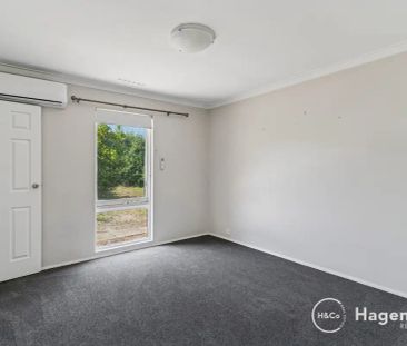 “Lovely Spacious Family Home” - Photo 1