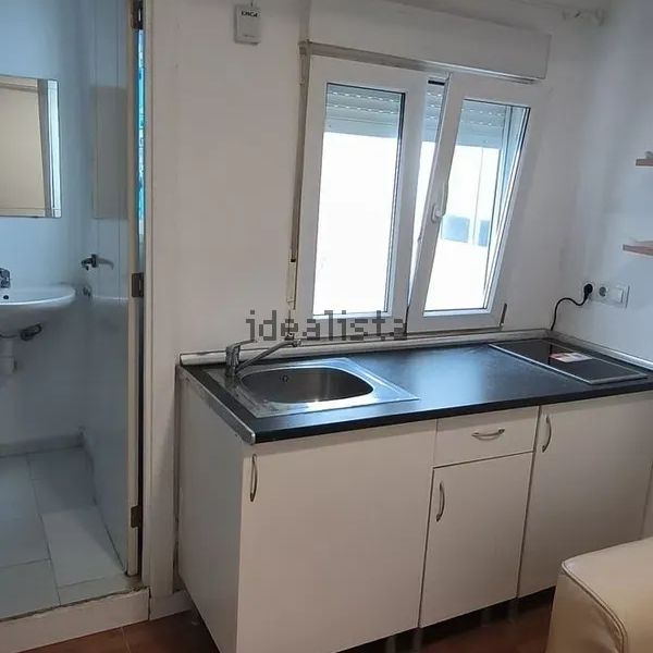 Alquiler de piso en Calle Alonso de Palencia - Photo 1