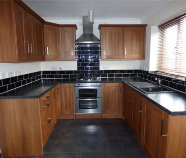 4 bedroom detached house to rent - Photo 5