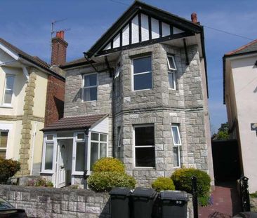 Bedroom Detached House In Charminster, BH9 - Photo 1