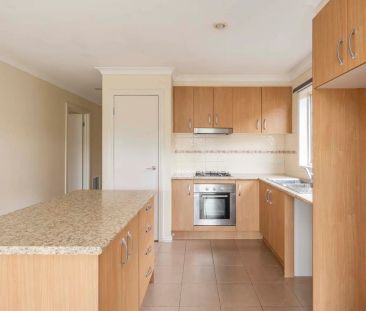Low-Maintenance Living in a Great Kurunjang Location - Photo 4