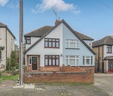 3 bedroom semi-detached house to rent - Photo 3