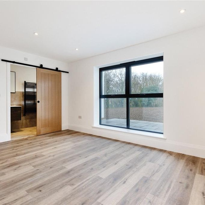 4 bedroom detached house to rent - Photo 1