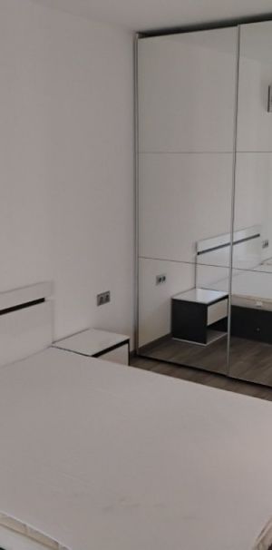 Garsoniera de inchiriat zona Medicinei - Fotografie 1