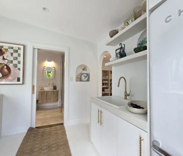 Immaculately renovated home in ultra-convenient location - Photo 5