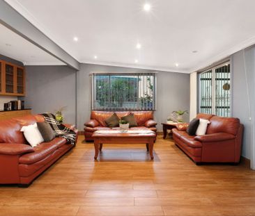 Charming full brick family oasis with two street access - Bordering... - Photo 3