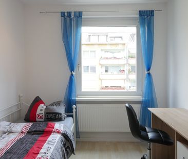 Groß-Buchholz – Schicke 3-Zimmer-Wohnung mit Balkon und Internet - Foto 2