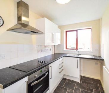 2 bedroom semi-detached house to rent - Photo 2