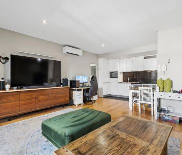 Kings Park on Your Doorstep - Unfurnished Apartment - Photo 1
