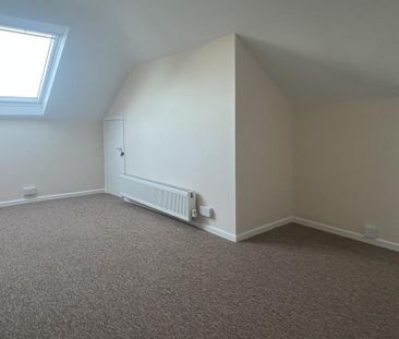 3 bedroom detached bungalow to rent - Photo 4