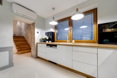 Dom, garaż, kominek, Centrum - Zdjęcie 4