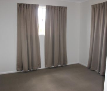 3 brm Home in Casuarina - *Rent increasing to $490 from 21/03/2026* - Photo 2