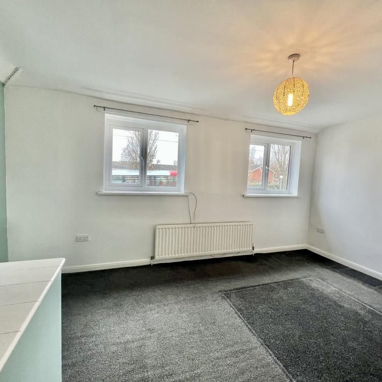 2 bedroom semi-detached house to rent - Photo 1
