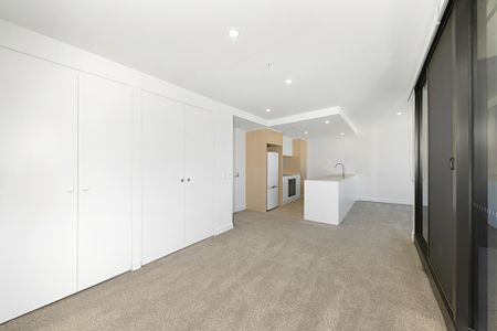 Modern Living One Bedroom Apartment in WOVA - Photo 2