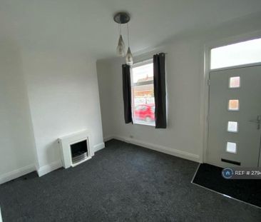 2 bedroom end of terrace house to rent - Photo 6