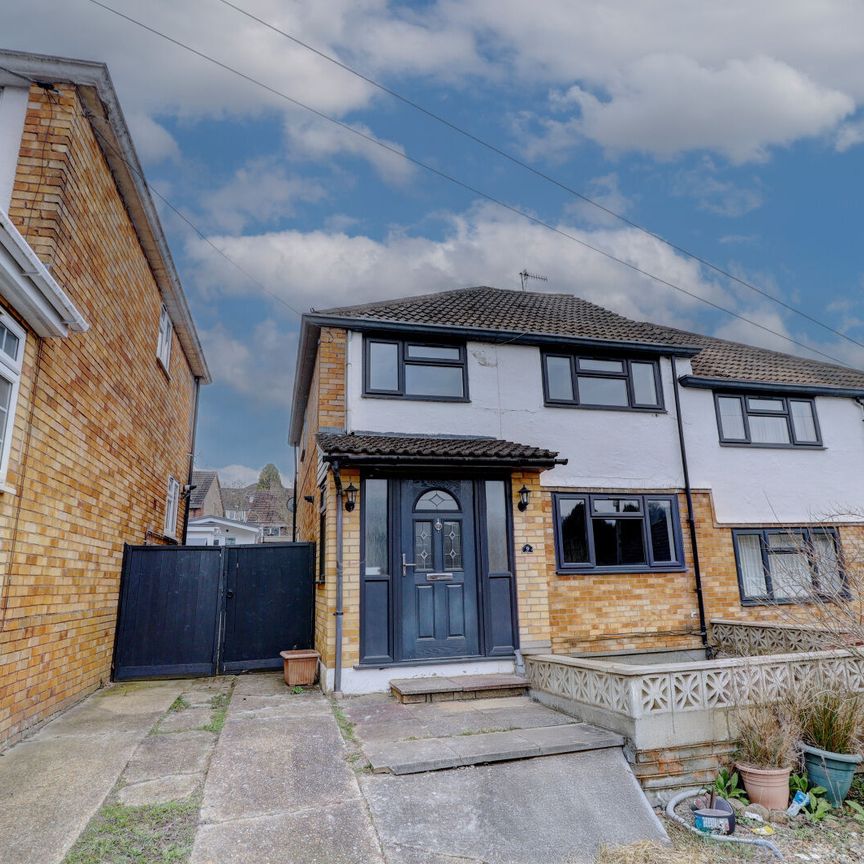 3 bedroom semi detached house to rent, - Photo 1