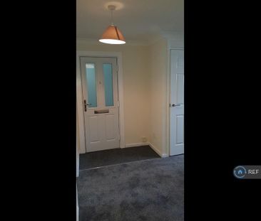3 bedroom flat to rent - Photo 5