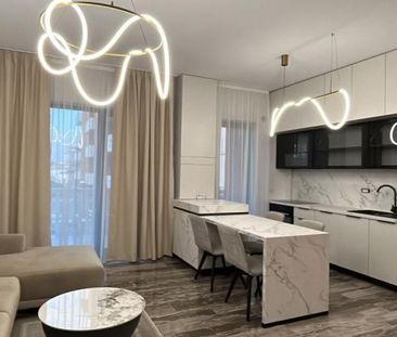 Apartament premium de inchiriat cu 2 camere si piscina in Giroc - Photo 2