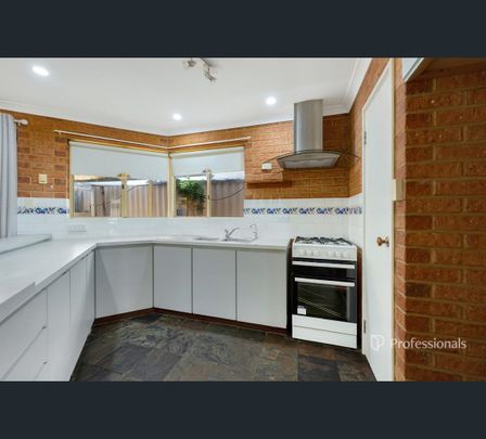 15 Mallee Court, Mount Tarcoola, WA 6530 - Photo 1