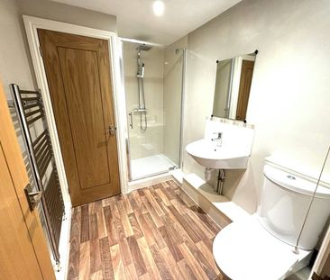 Mews house to rent on - Photo 6