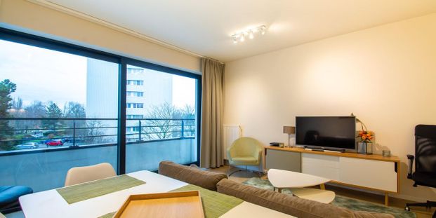 Appartement te huur in Evere voor € 1.150 met 1 slaapkamer - Photo 1