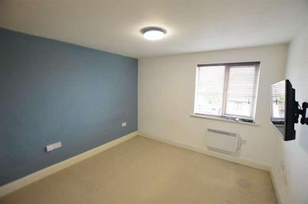 Osborne Street, Slough, SL1 - Photo 3