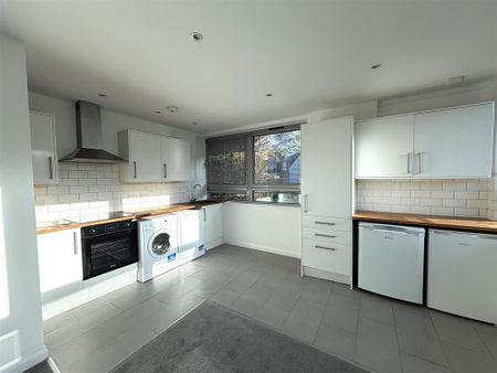 2 bedroom apartment to rent - Photo 3