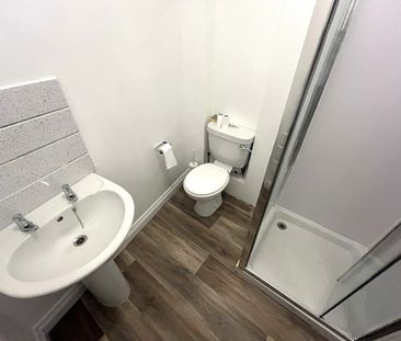 2 Bed Flat, Birkin Street, BS2 - Photo 1