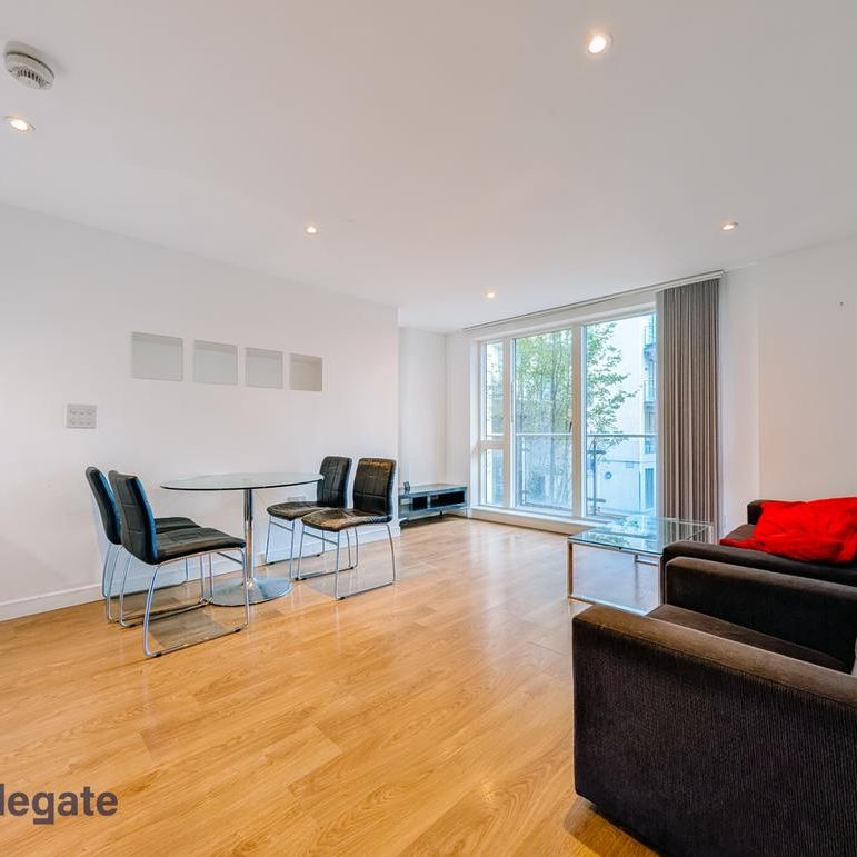 2 bedroom flat to rent - Photo 1