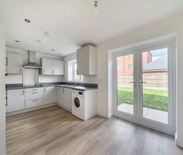 Upton Hall Crescent, Upton - Photo 3