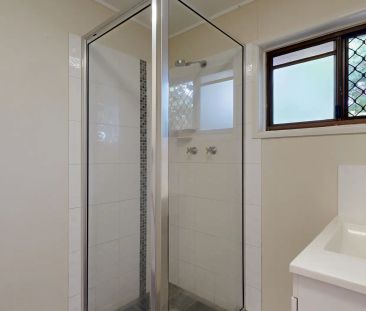 Spacious Family Home in Kelso - Photo 5