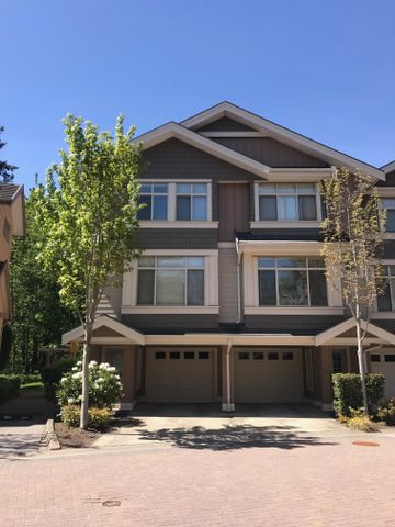 Lovely End Unit/Fenced Yard 3 Bedrooms/2.5 Bath - Photo 5