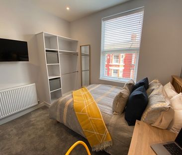 6 Bed End Terrace, Nicander Road, L18 - Photo 4