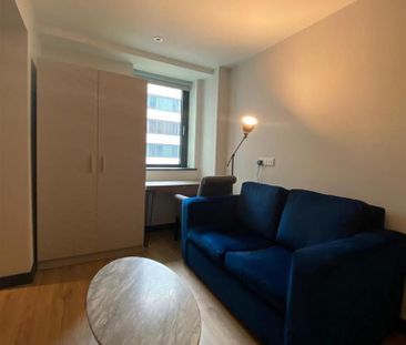 Studio to rent - Photo 1