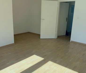 + 1 Zimmer mit modernisiertem Badezimmer + - Photo 3