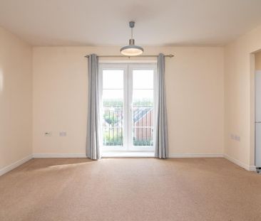 2 bedroom flat to rent - Photo 2