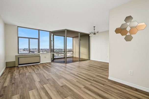 For Lease - 2759 Carousel Crescent Unit# 1605, Blossom Park - Airport and Area, Ontario - Photo 1