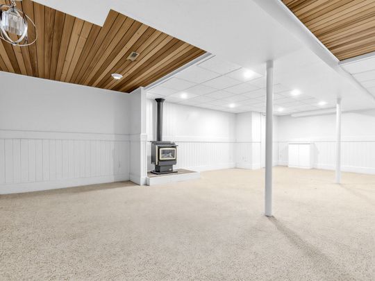 For Lease - 367 Salisbury Lane, Newmarket, Ontario - Photo 1