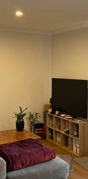 Near New Two Bedroom! - Photo 1