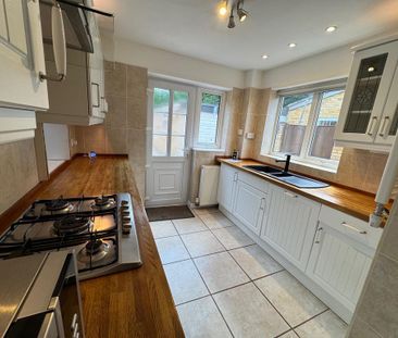 3 bedroom semi-detached house to rent - Photo 5