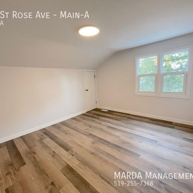 GORGEOUS 3 BED/1.5 BATH MAIN UNIT IN RIVERSIDE + UTILITIES - Photo 1