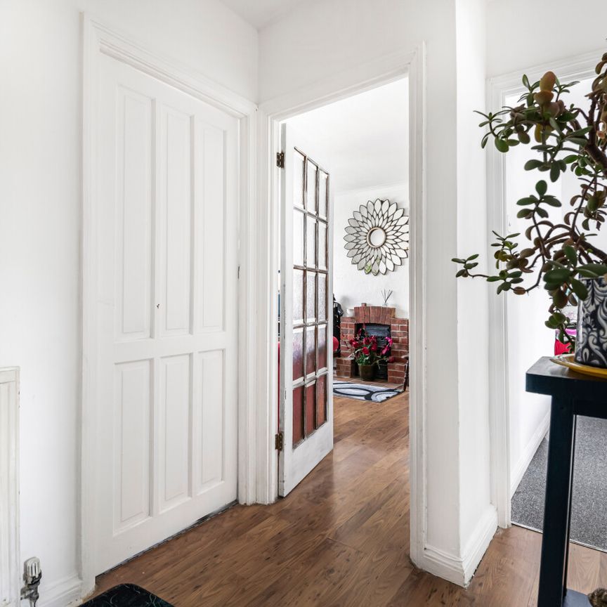Manor Court, York Way - Photo 1