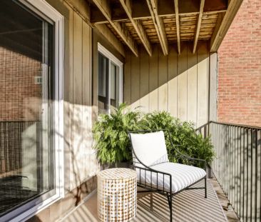 Aquitaine Avenue — One Bedroom Suites - Photo 2