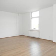 Antonstr. 20, Wohnung 6 ~~~ Balkon, Tageslichtbad mit Wanne und Dusche, Gäste-WC, Abstellraum, Keller - Photo 1