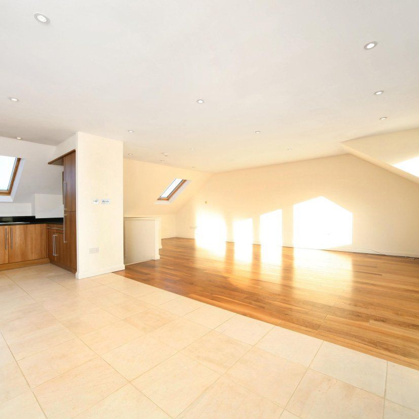 2 bedroom duplex to rent - Photo 1