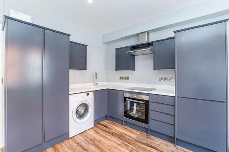 2 bedroom terraced house to rent - Photo 5