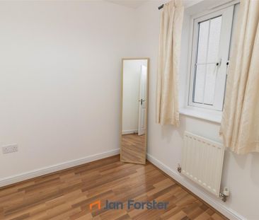 3 Bedroom House - Townhouse - Photo 4